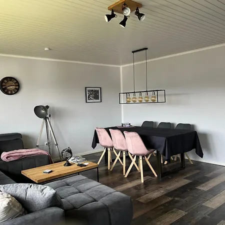 بيت للعطل Haus Blumenglueck 2.0 *